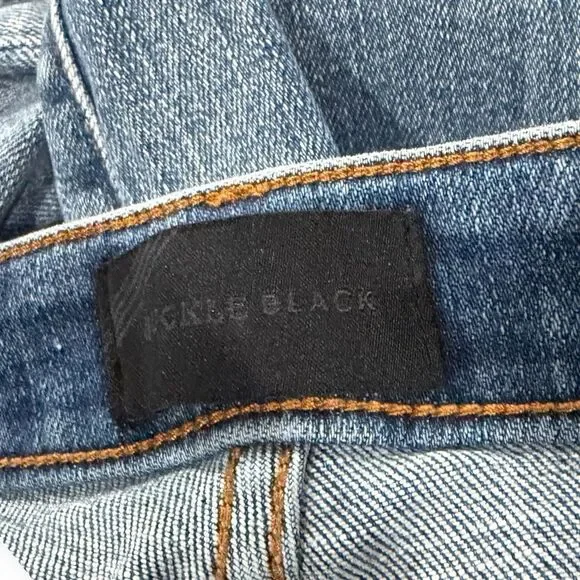 BUCKLE BLACK Women’s Light Wash Distressed Knee Mom Jeans Size 25 - Picture 4 of 8